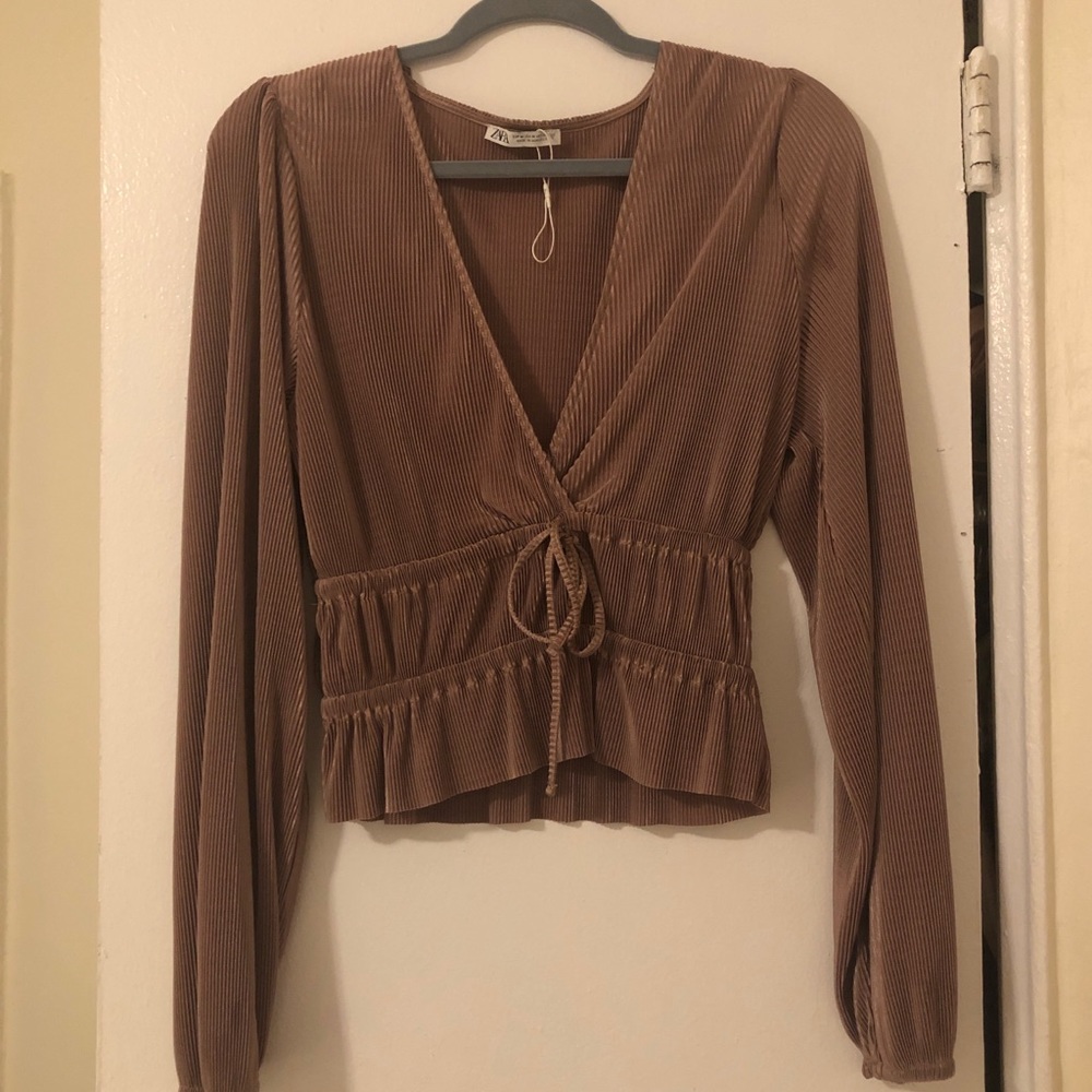 Zara ruffle v neck top